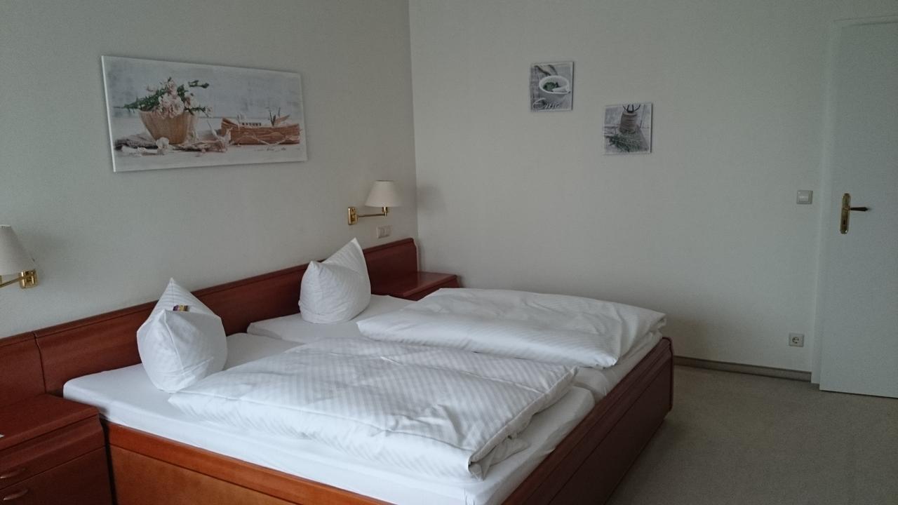 Pension Rabennest Raben Steinfeld ภายนอก รูปภาพ